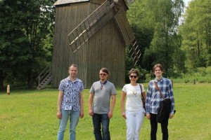 Редакция «Беларускага гістарычнага часопіса» посетила Белорусский государственный музей народной архитектуры и быта